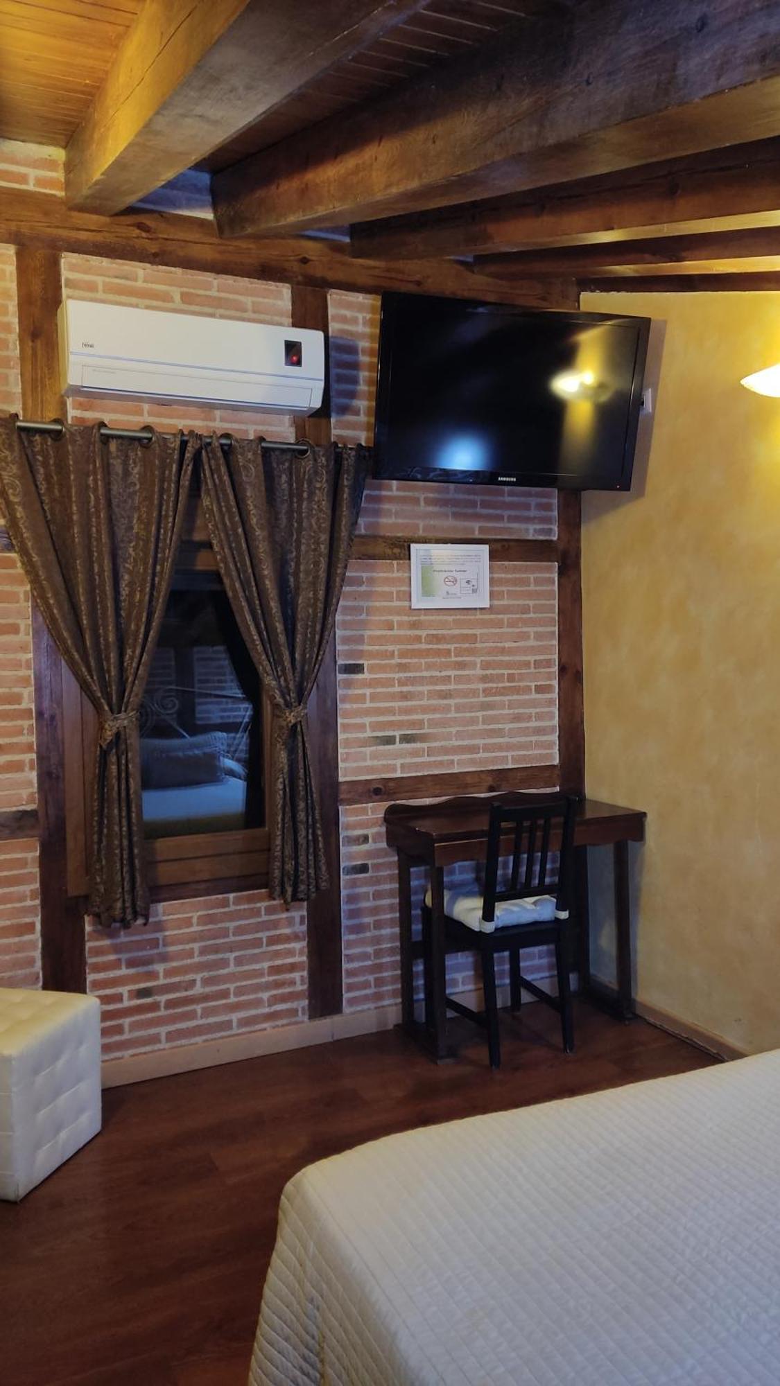 Hostal Segovia Adults Only Room photo