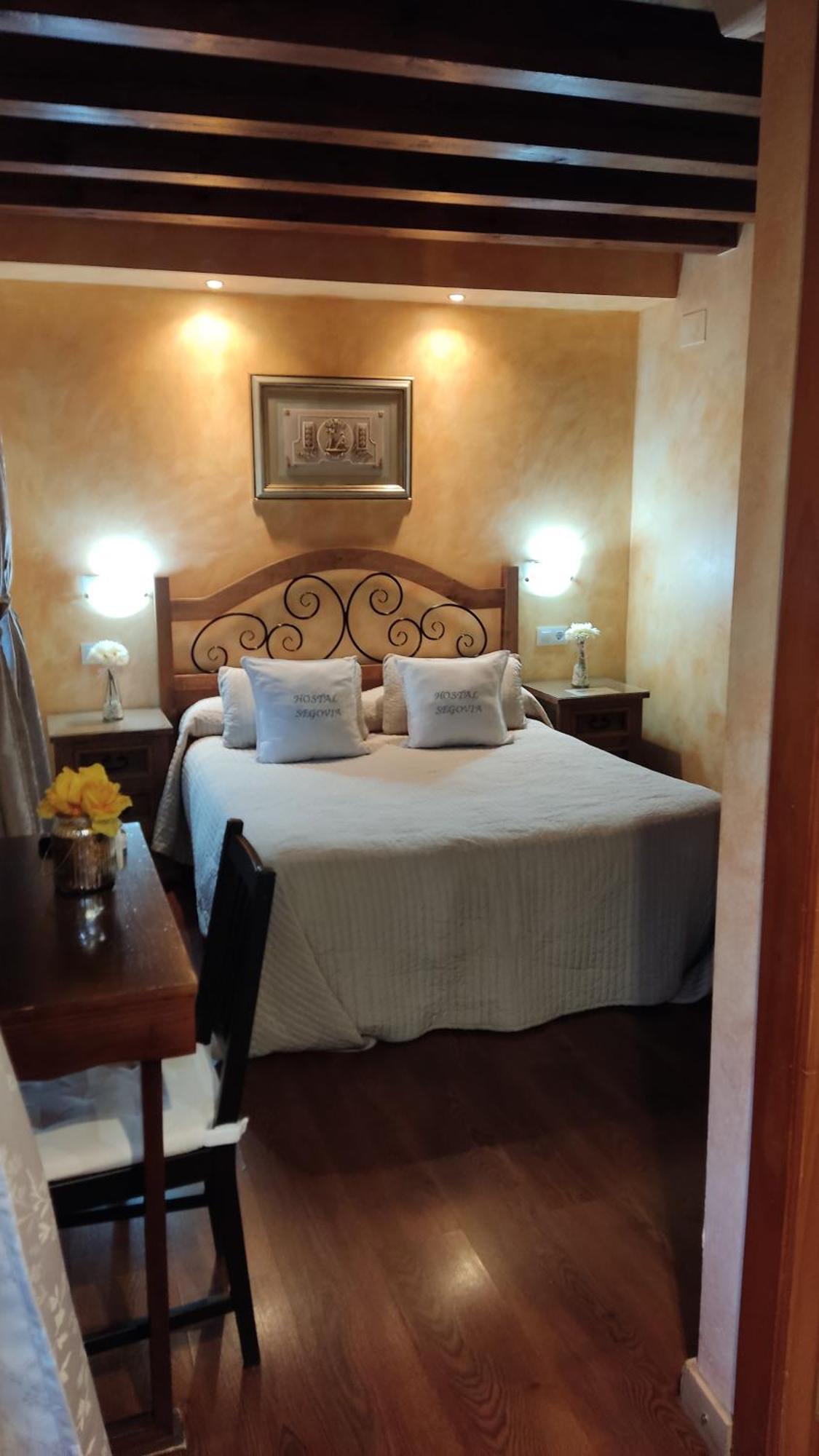 Hostal Segovia Adults Only Room photo